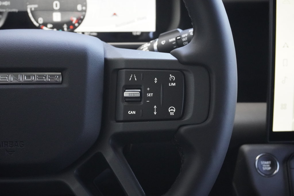 New 2026 Land Rover Defender 110 X-Dynamic SE AWD/4WD image 16