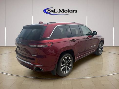 Used 2022 Jeep Grand Cherokee Overland w/ Luxury Tech Group IV AWD/4WD image 7