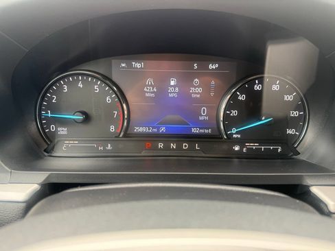 Used 2024 Ford Explorer XLT AWD/4WD image 21