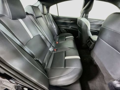 Used 2025 Toyota Camry SE FWD image 25
