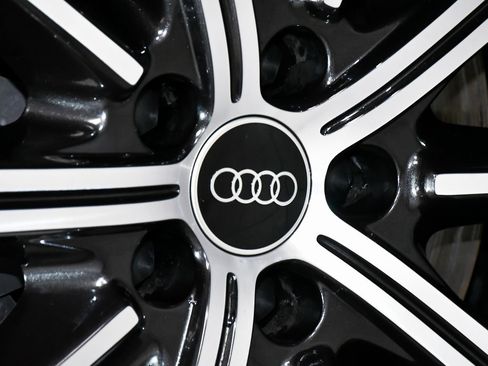 Used 2025 Audi A6 Premium Plus image 89