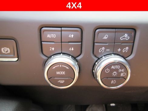 Certified 2024 GMC Sierra 1500 Denali AWD/4WD image 33