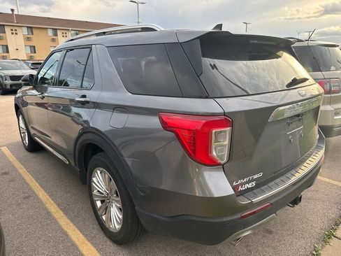Used 2022 Ford Explorer Limited w/ Equipment Group 301A AWD/4WD image 4