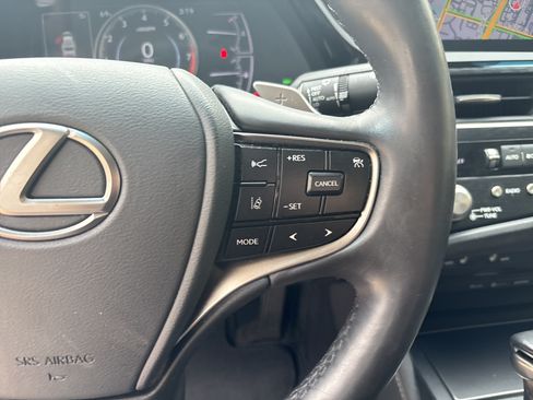 Used 2022 Lexus ES 350 w/ Premium Package FWD image 13
