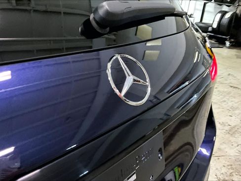 Used 2024 Mercedes-Benz GLC 300 4MATIC image 30