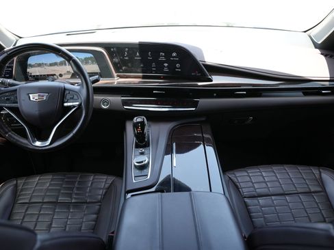 Certified 2022 Cadillac Escalade Sport Platinum w/ Heavy-Duty Trailer Package AWD/4WD image 7