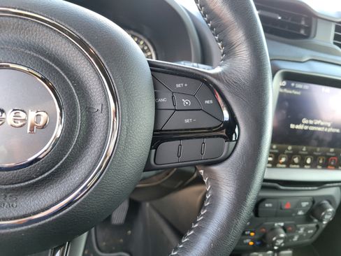 Used 2021 Jeep Renegade Latitude w/ Convenience Group FWD image 23