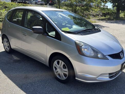 Used 2011 Honda Fit image 3