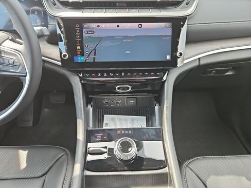 New 2026 Jeep Grand Cherokee L Limited AWD/4WD image 11