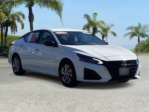 Certified 2025 Nissan Altima 2.5 S image 5