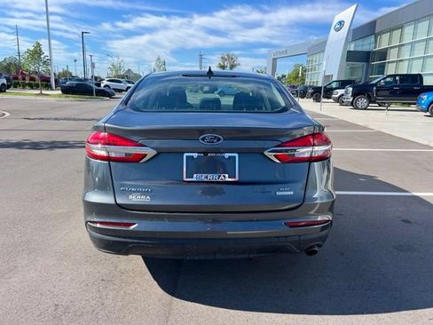 Used 2020 Ford Fusion SE FWD image 6