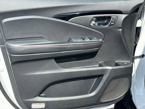 Certified 2023 Honda Ridgeline Black Edition image 10