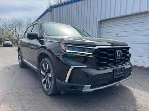 Used 2023 Honda Pilot Touring image 8