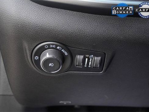 Certified 2023 Jeep Compass Latitude image 21