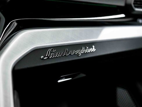 Used 2019 Lamborghini Urus AWD/4WD image 56