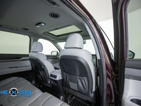 Used 2022 Hyundai Palisade SEL w/ 8P Bench Seat Package AWD/4WD image 37