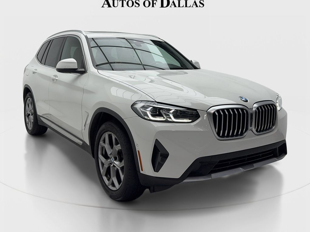 Used 2024 BMW X3 sDrive30i w/ Convenience Package RWD image 3