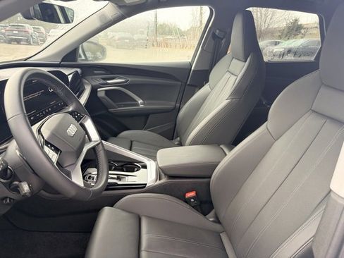 Used 2025 Audi Q5 Premium Plus w/ Premium Plus image 7