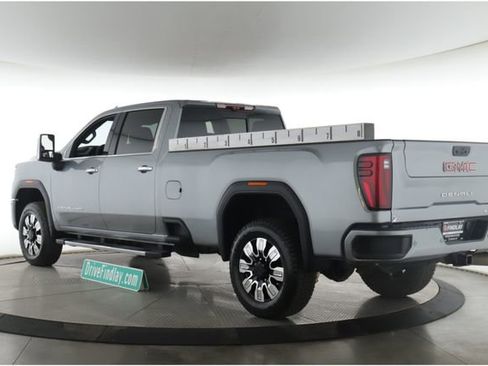 Used 2026 GMC Sierra 3500 Denali w/ Denali Reserve Package AWD/4WD image 8