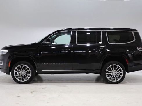 Used 2023 Jeep Grand Wagoneer Series II AWD/4WD image 4