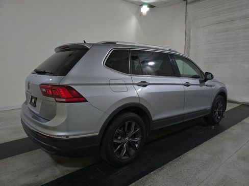 Used 2022 Volkswagen Tiguan SE FWD image 5