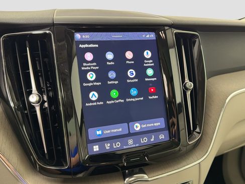 Certified 2023 Volvo XC60 B5 Plus w/ Climate Package image 15