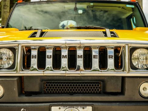 Used 2003 HUMMER H2 w/ Preferred Equipment Group image 96