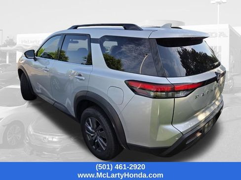 Used 2025 Nissan Pathfinder SV AWD/4WD image 7