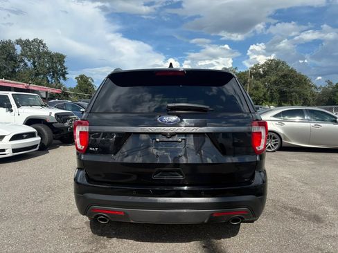 Used 2017 Ford Explorer XLT w/ Equipment Group 202A FWD image 6