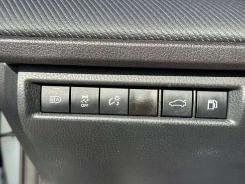 Used 2025 Toyota Camry SE image 23