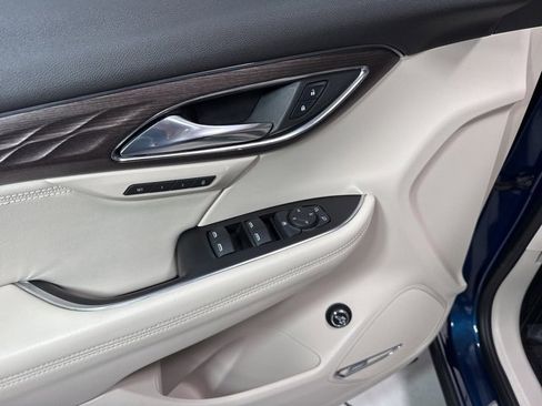 Used 2023 Buick Envision Avenir image 12