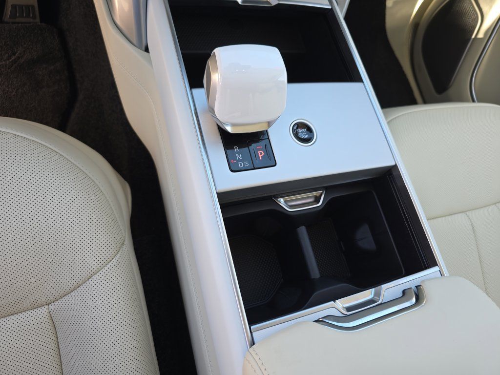 New 2025 Land Rover Range Rover SV AWD/4WD image 25