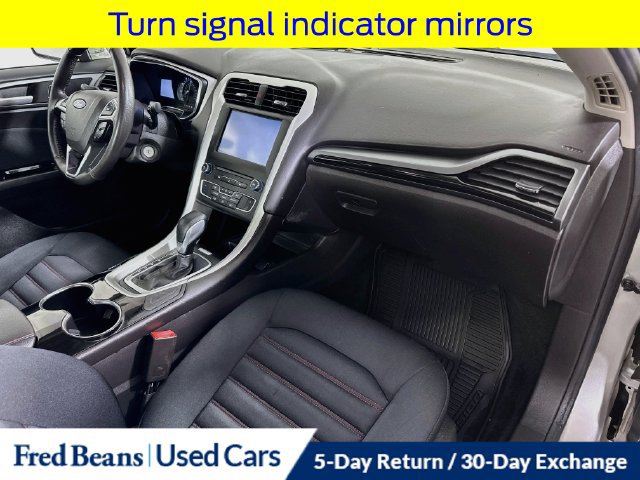Used 2016 Ford Fusion SE FWD image 33