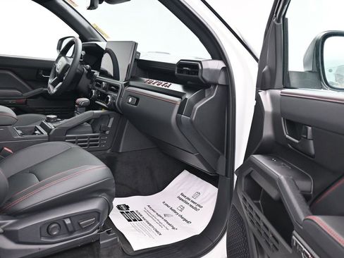 Used 2025 Toyota Tacoma TRD Pro image 13