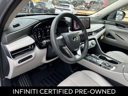 Certified 2026 INFINITI QX60 Luxe w/ Family Package image 18