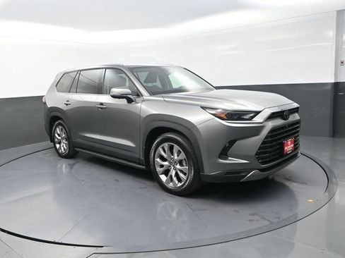 Used 2026 Toyota Grand Highlander AWD Hybrid image 36