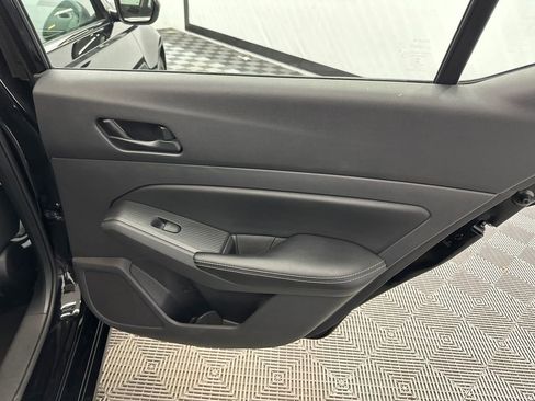 Used 2025 Nissan Altima 2.5 SV image 17