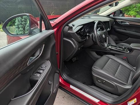 Used 2023 Buick Envision Avenir AWD/4WD image 27