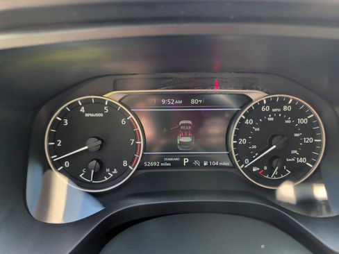 Used 2024 Nissan Rogue SV FWD image 21