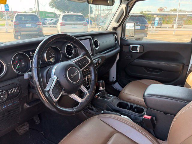 Used 2021 Jeep Wrangler Unlimited Sahara w/ Cold Weather Group AWD/4WD image 11