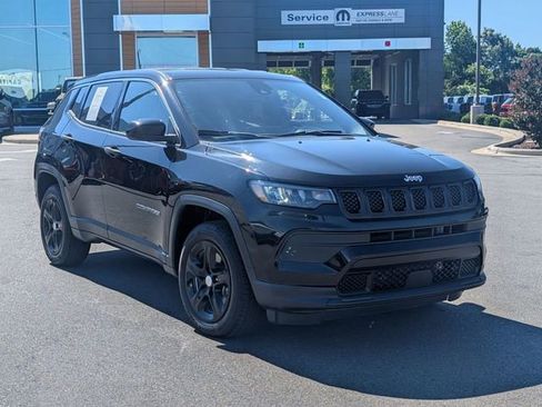 Certified 2023 Jeep Compass Sport AWD/4WD image 2