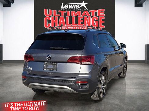 Used 2024 Volkswagen Taos SE image 4