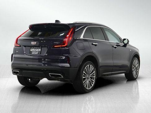 Used 2024 Cadillac XT4 Premium Luxury image 5