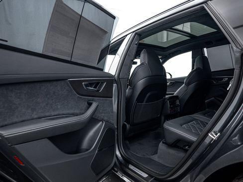 New 2026 Audi SQ8 Prestige image 16