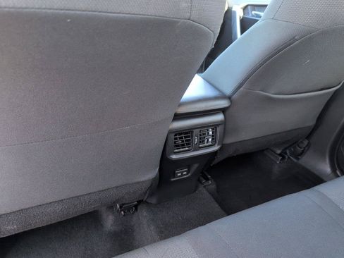 Used 2024 Toyota RAV4 XLE FWD image 31