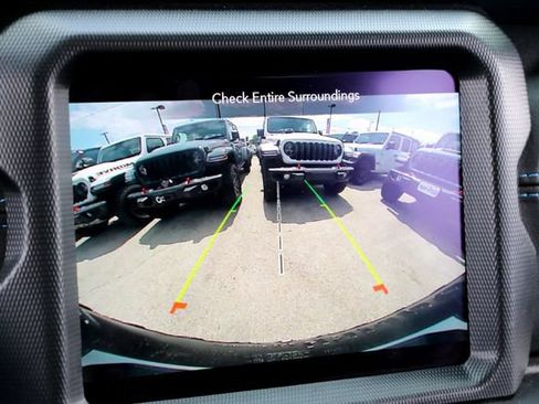 Used 2023 Jeep Wrangler Unlimited Rubicon 4xe w/ Cold Weather Group AWD/4WD image 17