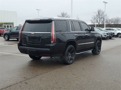 Used 2020 Cadillac Escalade Luxury image 3