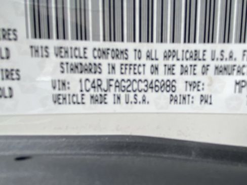 Used 2012 Jeep Grand Cherokee Laredo image 27