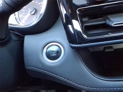 Used 2024 Toyota Highlander XSE image 28