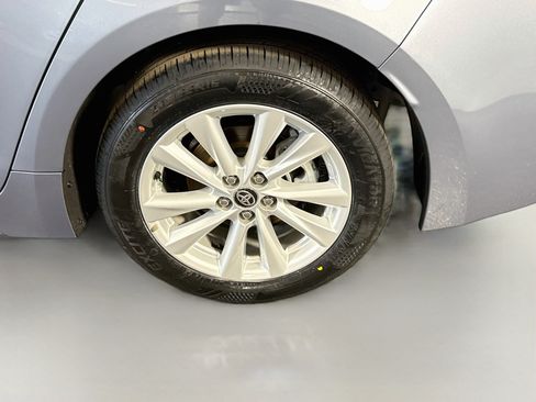 Used 2024 Toyota Corolla LE w/ LE Convenience Package FWD image 37